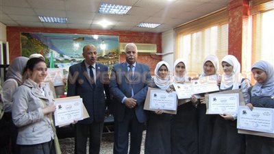 بالصور.. «تعليم الفيوم» تكرم أوائل الشهادة الإعدادية بإدارة سنورس