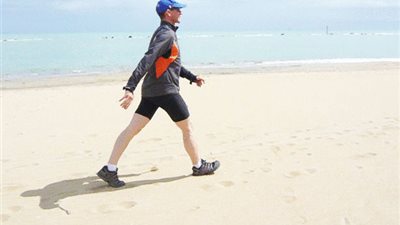 السير على الأقدام يقلل الرغبة في التدخين ويعالج الاكتئاب