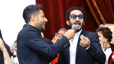 حماقي يشعل احتفالية 