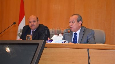 تسليم أهالي قرية الصيادين بدمياط القيمة الإيجارية لإخلاء المنطقة (صور)