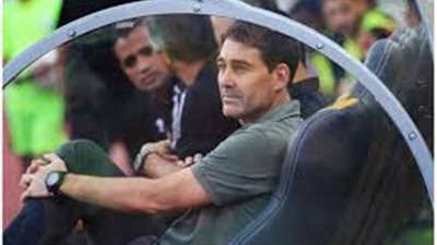 فايلر يؤجل سفره لسويسرا بسبب معسكر الأهلي الخارجي