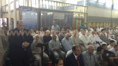 بالصور.. قيادات محافظة الدقهلية يؤدون صلاة العيد بمسجد النصر