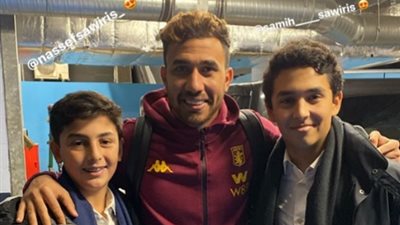 تريزيجيه ينشر صورته مع أبناء ناصف ساويرس