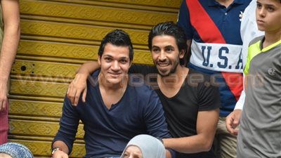 بالصور.. مهاجم «الحرس» و«الحريف» يحتفلان بالعيد مع «المافيا»