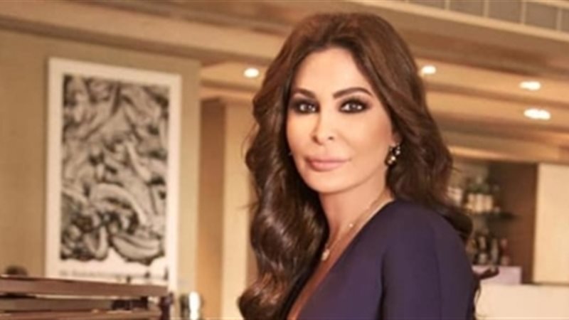 الفنانة إليسا