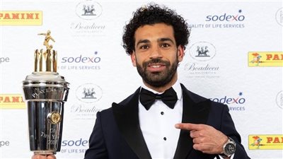 محمد صلاح يكتب التاريخ.. أول لاعب مصري يحصد جائزة أفضل نجم بالدوري الإنجليزي.. ثاني عربي بعد رياض محرز.. الفرعون سابع بطل في ليفربول.. وينضم لقائمة الكبار بإنجلترا