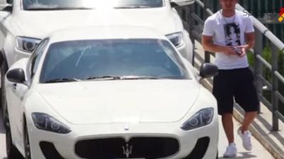 بالفيديو.. سيارات أشهر لاعبي كرة القدم في العالم.. ميسي يهوى 