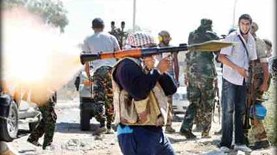 عيد برائحة البارود.. ليبيا تتحول إلى بحيرة دماء.. العراق تحولت إلى جحيم من إرهاب «داعش».. اليمن السعيد بات حزينا.. فلسطين تصرخ وتستغيث من الاحتلال.. سوريا مازالت تبحث عن حل للخروج من النفق ا