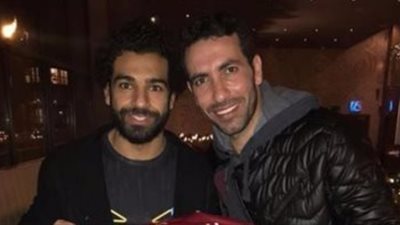 أبو تريكة مهنئًا محمد صلاح: الجوائز أتت إليه مطيعة تتزين