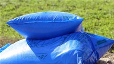 1060 طنًا من السماد يصل قنا لتوزيعها على المزارعين