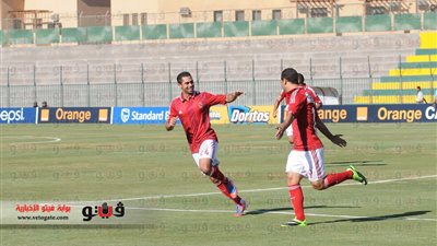 بالفيديو والصور.. الأهلي ينهى الشوط الأول متقدمًا على القطن الكاميروني