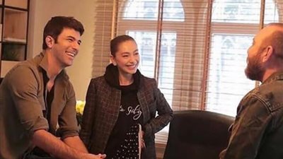 مشاجرة بين ناصليهان أتاجول وزوجها قادير دوغلو بسبب مسلسل 