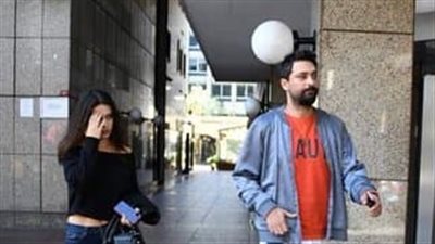 أونور تونا يظهر مع فتاة مجهولة.. والجمهور يتعرف عليها في دقائق