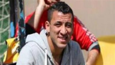 مدافعو الأهلي يتحفظون على صفقة رجب نبيل