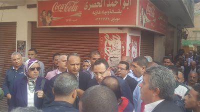 محافظ الإسكندرية يتفقد المناطق المتضررة من الأمطار (صور)