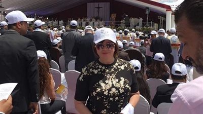 إلهام شاهين عن قداس بابا الفاتيكان: شيء مبهر