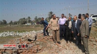 بالفيديو والصور.. إجراءات عاجلة لعلاج عيوب مصرف البطس بالفيوم