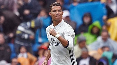 بالفيديو.. ريـال مدريد يتقدم بهدف أمام فالنسيا بالشوط الأول