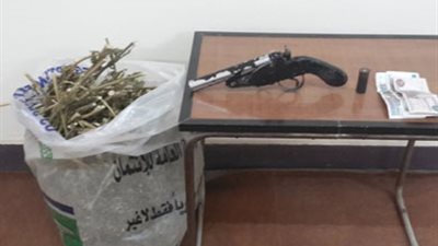 ضبط 11 سلاحا ناريا ومخدرات بحوزة 67 متهما بالجيزة