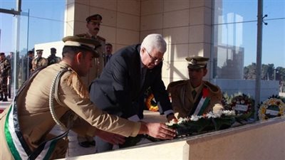 بالفيديو والصور.. طقوس حكام العالم في عيد الفطر.. «الأسد» لم يقطع عادته رغم الحرب.. «أردوغان» يهنئ العالم بالعربية.. «أبو مازن» يضع إكليل الزهور على قبر «عرفات»