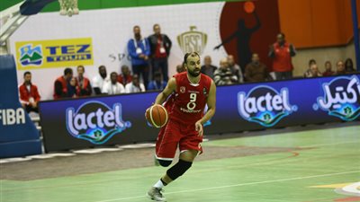 إبراهيم الجمال: سعيد بتجديد تعاقدي مع «سلة الأهلي»