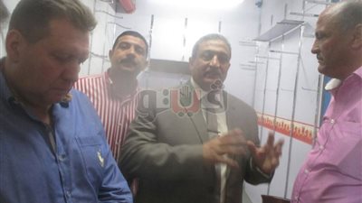 نائب محافظ القاهرة يتابع تجهيزات سوق الزاوية الحمراء (صور)
