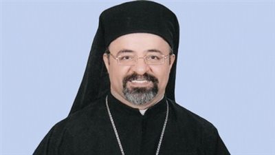 موسى والجمل وحمزاوى يصلون الكنيسة الكاثوليكية لحضور مراسم تنصيب البابا