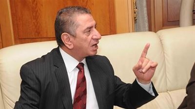 محافظ كفر الشيخ يحيل مسئولى استلام القمح بالحامول للتحقيق