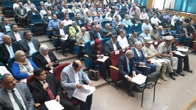 محافظ القليوبية: إقرار أول كراسة شروط لمشروع جمع المخلفات