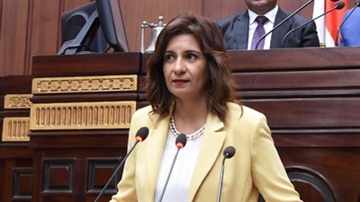 نبيلة مكرم: «مبادرة العودة للجذور لها مردود إيجابي للسياحة المصرية»