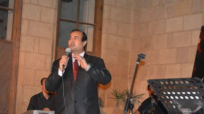 المنشد حسام صقر يحيي حفل المولد النبوي في معهد الموسيقي العربية