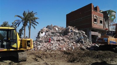 حملة لإزالة التعديات على أملاك الدولة في الدقهلية (صور)