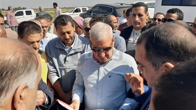 محافظ مطروح يتفقد عددا من المشروعات الخدمية بـ