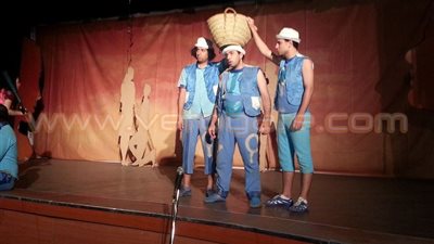 بالصور.. عرض «رجالة وستات» في أحضان «أم كلثوم»