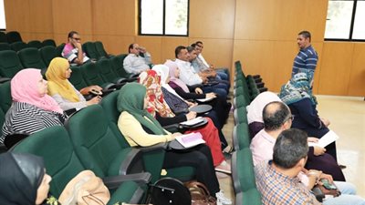 محافظ بني سويف: تدريب العاملين بمركز المعلومات على الابتكار