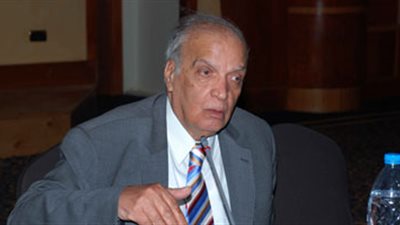 نور فرحات: الزند لا يزال وزيرا للعدل.. وقرار الإقالة باطل