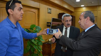 تركيب كاميرات مراقبة على مداخل محافظة دمياط (صور)