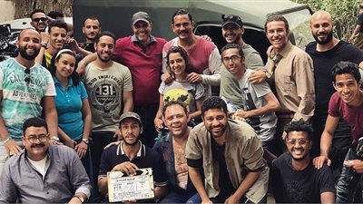 أمير كرارة يحتفل بانتهاء تصوير «حرب كرموز»