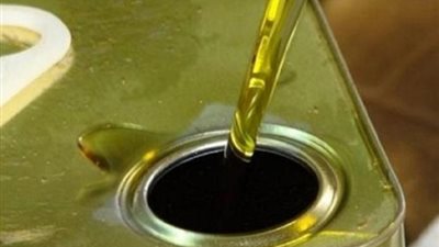 ضبط مدير مصنع بحوزته 5 أطنان زيت زيتون مجهولة المصدر بالإسكندرية