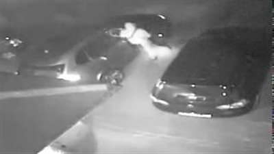 بالفيديو.. لحظة سرقة سيارة «BMW» من أمام منزل صاحبها