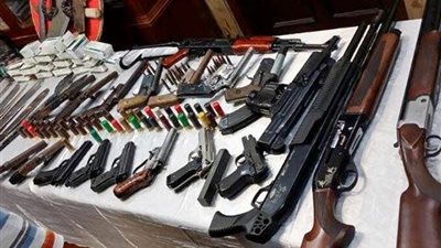 حبس 67 متهما من تجار المخدرات والأسلحة في الجيزة