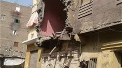 انهيار جزئي لمنزل مكون من 3 طوابق بشبرا الخيمة