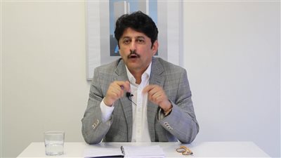 أحمد بن فريد: تصرفات الإخوان طائشة وحمقاء وعنتريات فارغة