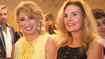 إيناس الدغيدي ويسرا يغادران القاهرة في طريقهما إلى بيروت