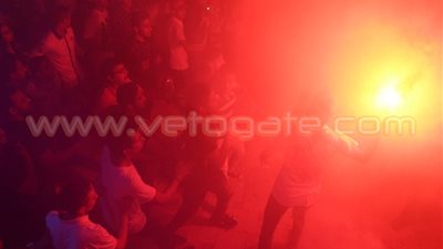 بالفيديو.. حفل «بلاك تيما» بألوان «نيران الشماريخ» في الساقية