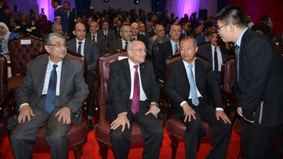 سفير الصين بالقاهرة يشيد باتجاه مصر نحو توطين صناعة المركبات الكهربائية