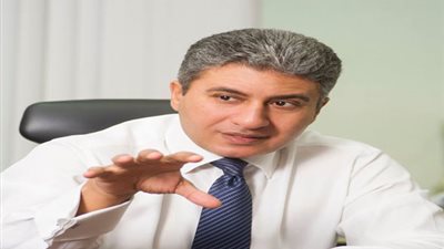 وزير الطيران: تخصيص صالة للرحلات الموسمية في مبنى الركاب القديم