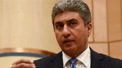 شريف فتحي: ماضون في خطة تحديث أسطول مصر للطيران