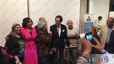 بالصور.. أتيليه الإسكندرية يكرم فاروق حسني