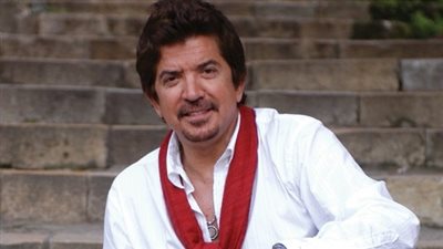 وليد توفيق يغادر مطار القاهرة متجها إلى لبنان